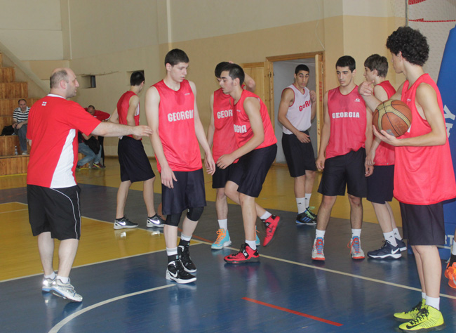 16-წლამდელთა ნაკრები ჰოლანდიასა და ბელგიაში 5 საკონტროლო მატჩს გამართავს