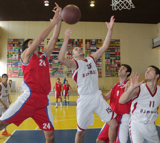 18-წლამდელთა თბილისის ჩემპიონატი დღეს საკალათბურთო აკადემიაში დაიწყო