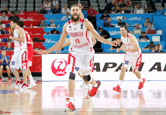 Air Georgia მიწაზე დაეშვა. მადლობა, ვიქტორ!