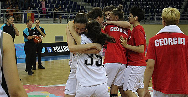 საზოგადოებრივი მაუწყებლის მიერ მომზადებული ფილმი 18-წლამდე გოგონების ნაკრების შესახებ