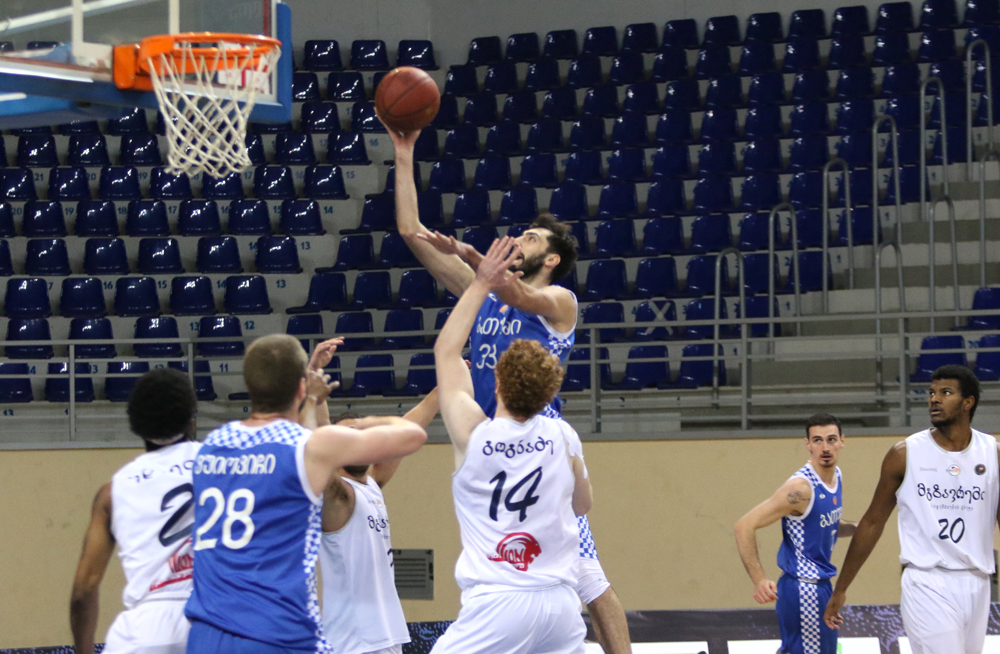 Batumi reduced Mgzavrebi's 17-point lead and achieved the victory