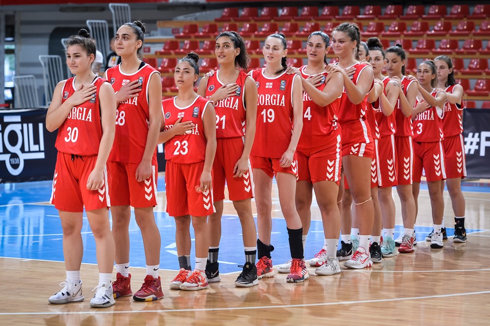 Georgian U20 woman’s national team lost against Armenia in last minutes.