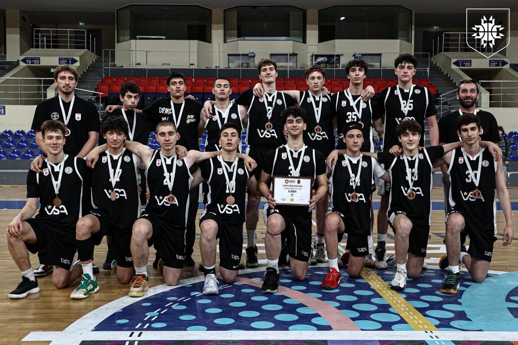 ვსა 16-წამდელთა B ლიგის ბრინჯაოს მედლების მფლობელია