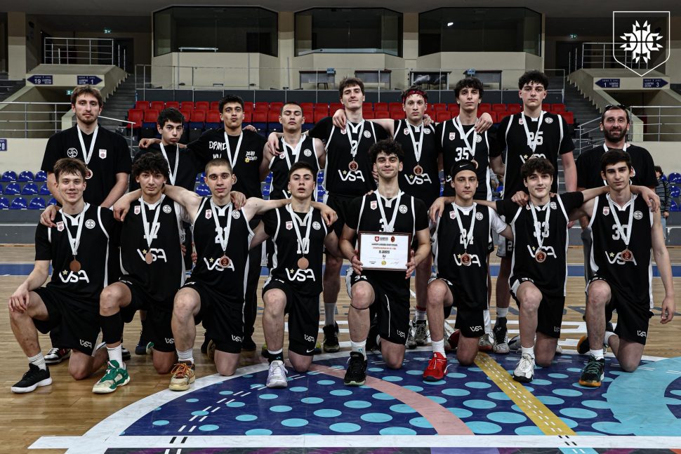 ვსა 16-წამდელთა B ლიგის ბრინჯაოს მედლების მფლობელია