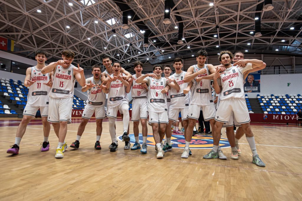 საქართველოს 18 წლამდე ვაჟთა ნაკრებმა უკრაინას სძლია და ჯგუფიდან გასვლის შანსი დაიტოვა