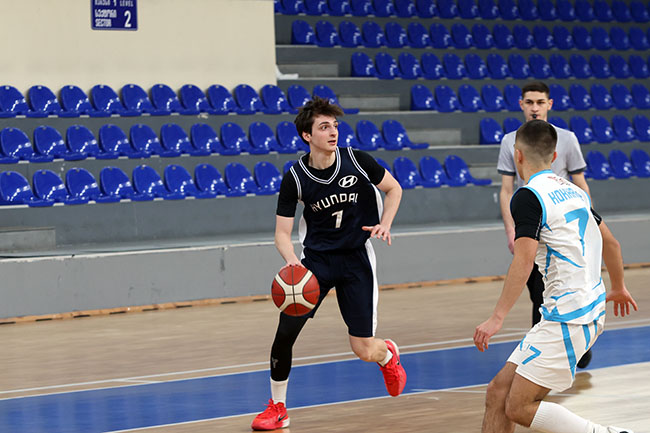 22-წლამდელთა ჩემპიონატი 4 მატჩით განახლდა