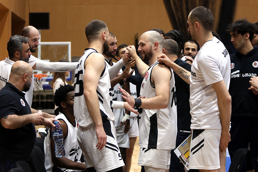 რუსთავმა გრიფინს მეორედაც დამაჯერებლად სძლია და სუპერლიგაში დარჩენის ზღვარზეა