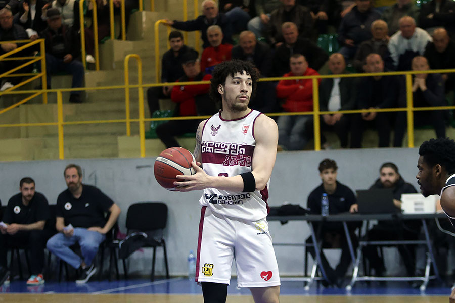 გრიფინმა კასპში რუსთავი დაამარცხა და საკვალიფიკაციო სერიაში ჩამორჩენა შეამცირა