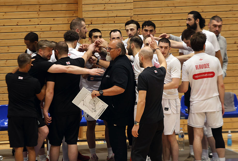 საქართველოს ნაკრებმა აფრიკის ჩემპიონ ანგლოსათან სპარინგ-მატჩი გამართა
